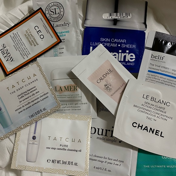 Free Samples w/ Purchase! - Picture 1 of 1